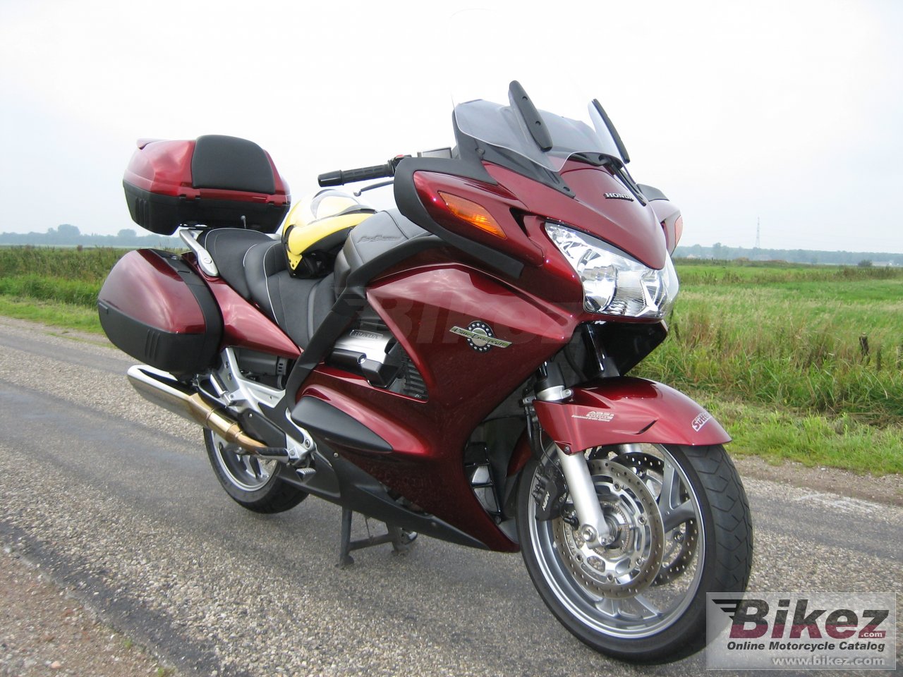 Big d by Adriaan st 1300 abs picture and wallpaper from Bikez.com